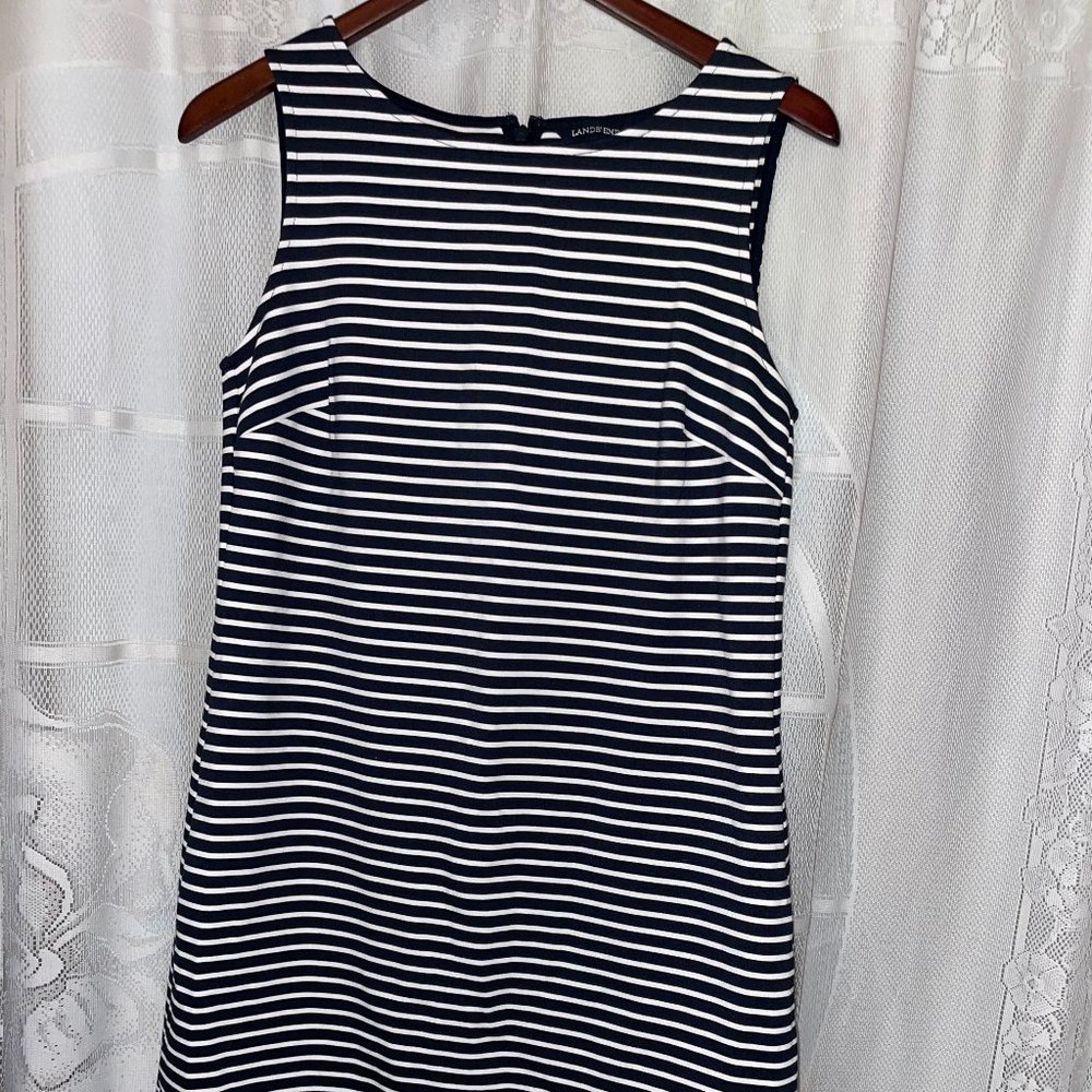 Lands End Sheath Ruffle Hem Navy White Striped Dress Sleeveless Stretch 8 EUC